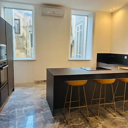 Ortigia Grand Salon - Extra Spacious Primelocation Caraccess