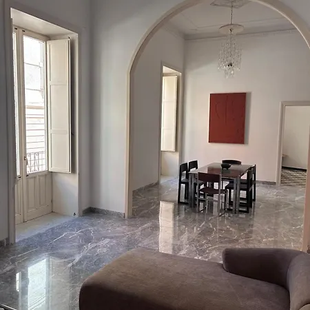 Ortigia Grand Salon - Extra Spacious Primelocation Caraccess Apartment